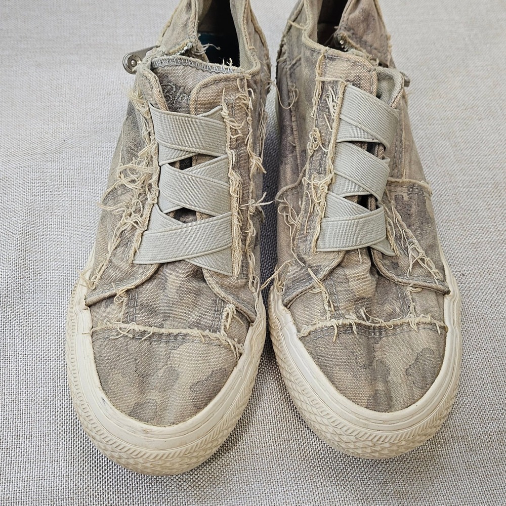 Blowfish Malibu Sneakers Womens Gray Camo Distressed Frayed Slip On Zipper Shoes